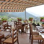 Mont Velan & Restaurant Отель Этрубль