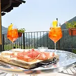 Отель Mont Velan & Restaurant Этрубль