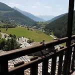 Mont Velan & Restaurant Этрубль