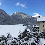 Отель Mont Velan & Restaurant 2*