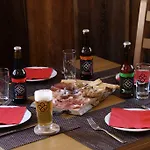 Mont Velan & Restaurant Этрубль
