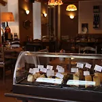 Mont Velan & Restaurant Отель Этрубль