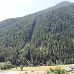 Mont Velan & Restaurant Отель