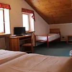 Отель Mont Velan & Restaurant 2*
