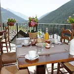 Mont Velan & Restaurant Отель Этрубль