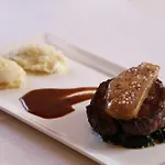 Mont Velan & Restaurant Отель Этрубль