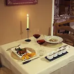 Отель Mont Velan & Restaurant 2*