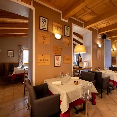 Mont Velan & Restaurant Hotel 2*