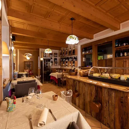 Mont Velan & Restaurant 2*