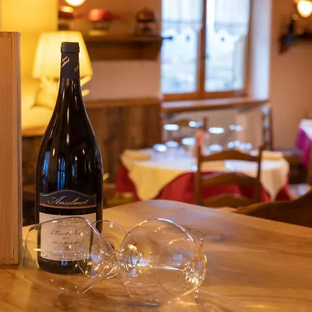 Mont Velan & Restaurant 2*