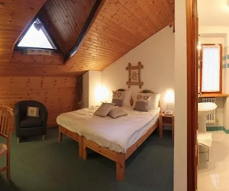 Mont Velan & Restaurant إتروبليس