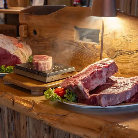 Mont Velan & Restaurant