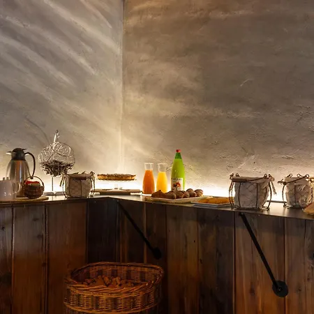 Mont Velan & Restaurant Hotel 2*