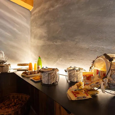 Mont Velan & Restaurant Hotel