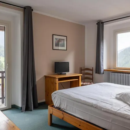Hotel Mont Velan & Restaurant