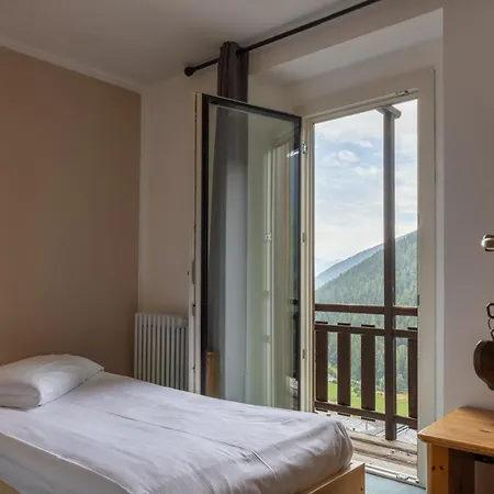 Mont Velan & Restaurant Hotel 2*