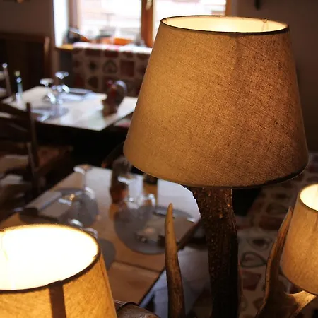 Mont Velan & Restaurant إتروبليس