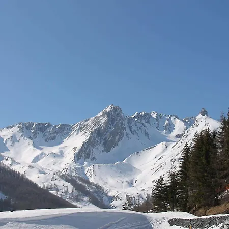 Hotel Mont Velan & Restaurant Saint-Oyen
