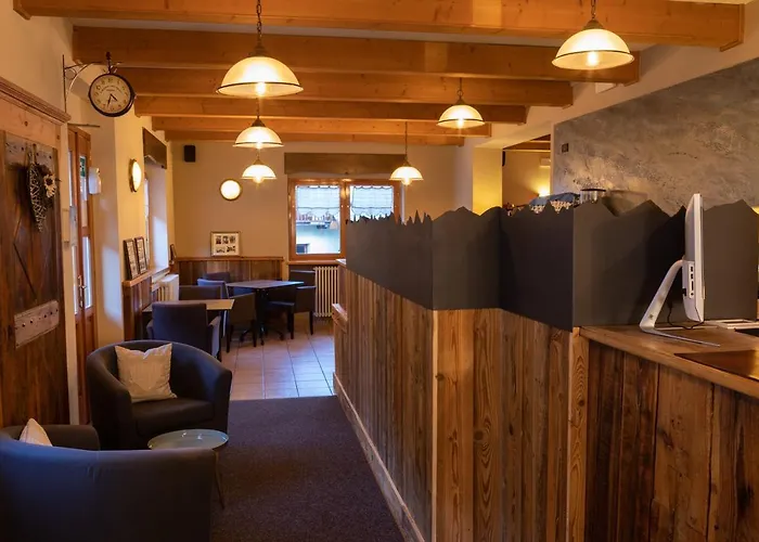 Mont Velan & Restaurant إتروبليس