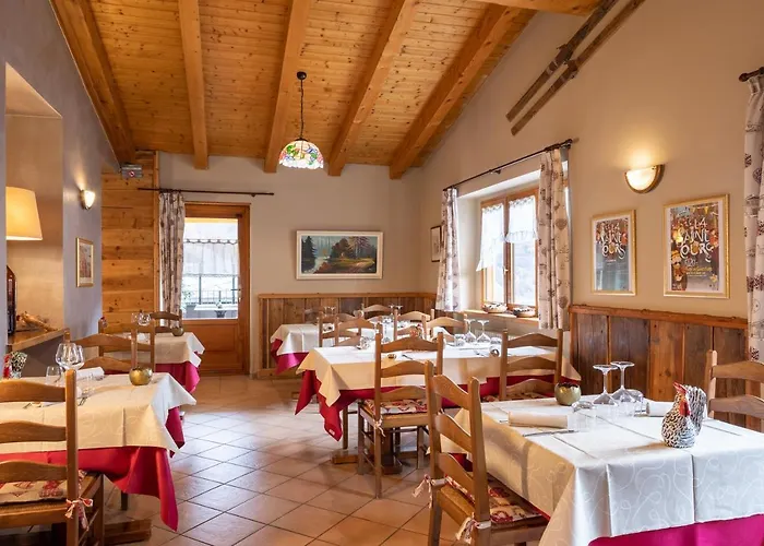 Mont Velan & Restaurant Hotel 2*