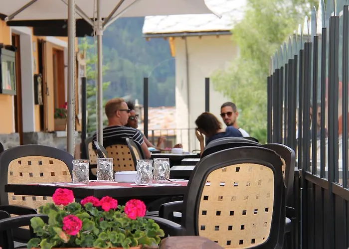 Mont Velan & Restaurant Hotel