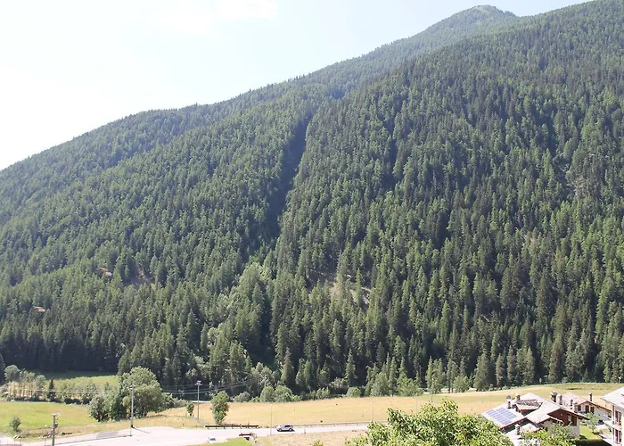 Mont Velan & Restaurant Hotel