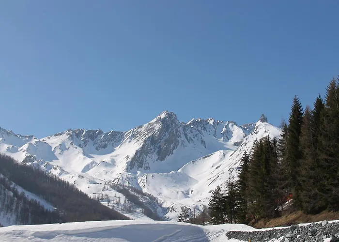 Hotel Mont Velan & Restaurant Etroubles