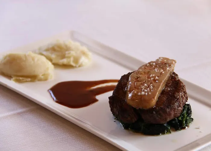 Mont Velan & Restaurant فندق إتروبليس